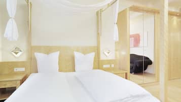 Signature tweepersoonskamer | Luxe beddengoed, een kluis op de kamer, gratis wifi, beddengoed