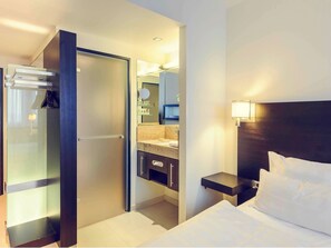 1 bedroom, hypo-allergenic bedding, in-room safe, desk
