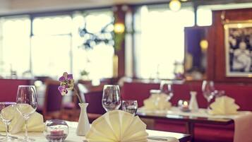 Frühstück, Mittagessen und Abendessen