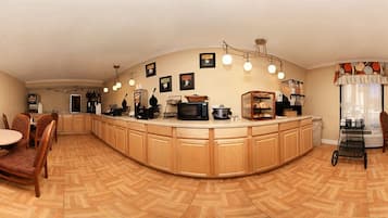 Café da manhã continental grátis