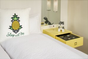 Safe - Staypineapple, A Delightful Hotel, South End (Boston)