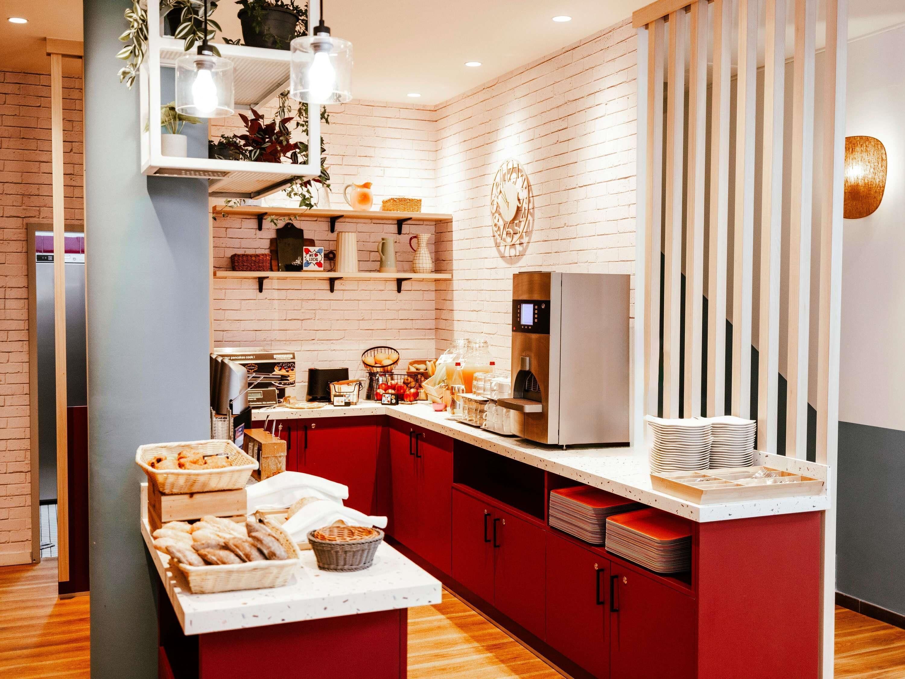 Breakfast area