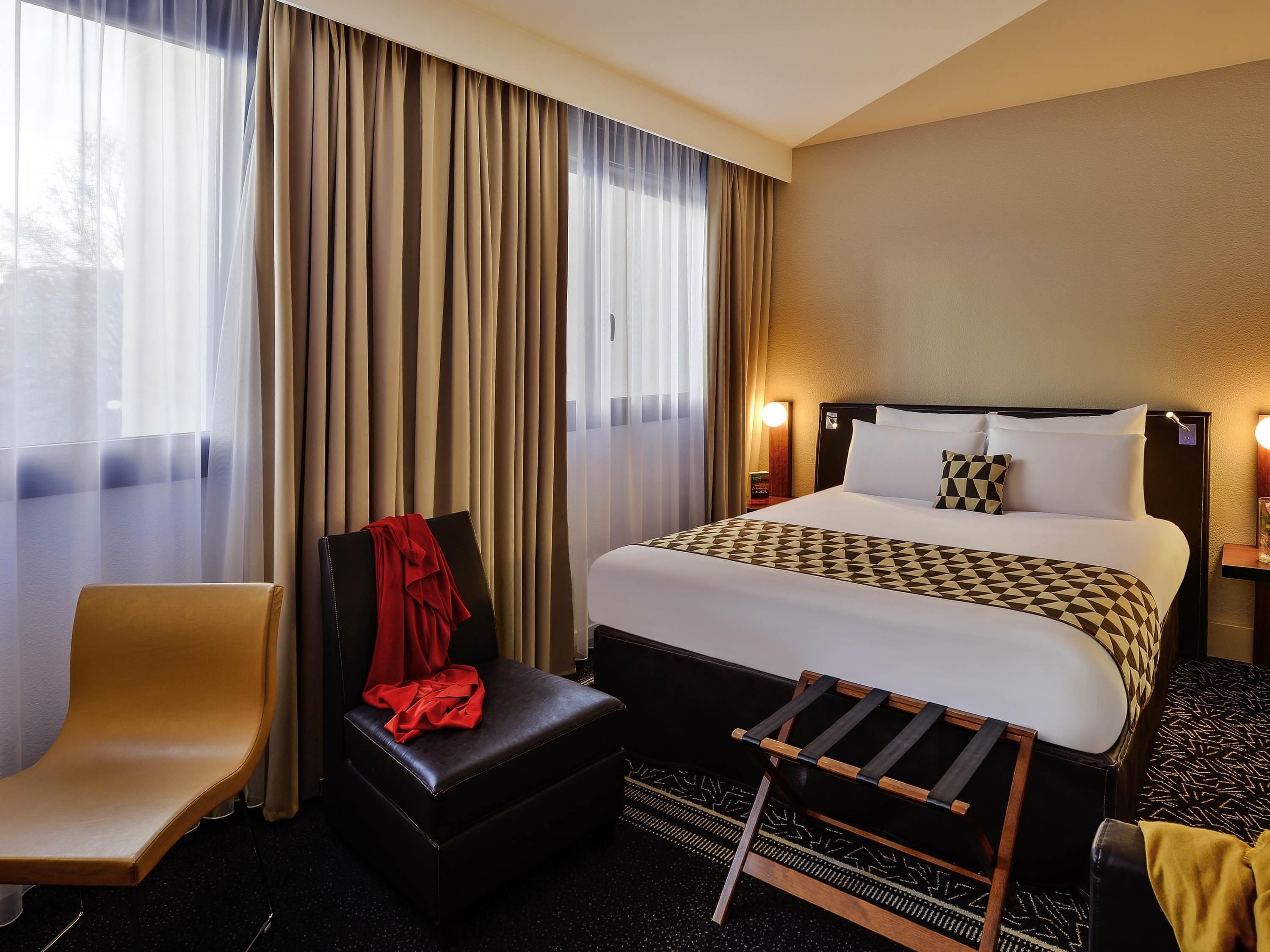 Privilege, Room, 1 Double Bed | Premium bedding, minibar, in-room safe, desk