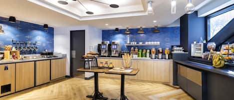 Daily buffet breakfast (EUR 19.5 per person)