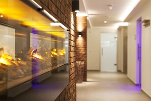 Sauna, steam room