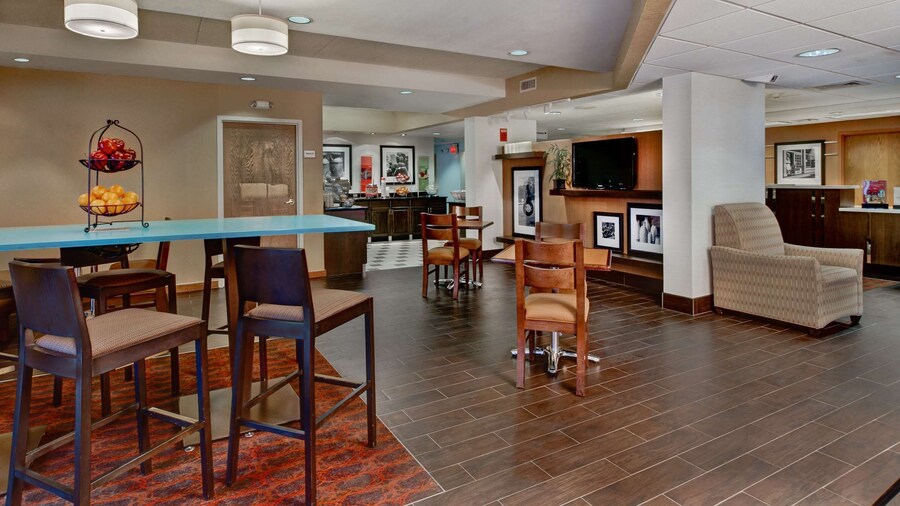 Hampton Inn by Hilton Milwaukee Northwest