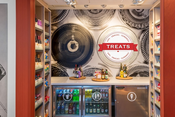 Snack bar