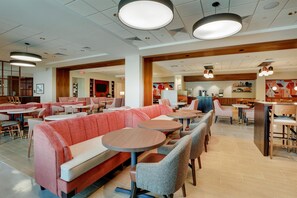 Free daily buffet breakfast - Drury Plaza Hotel North Charleston (North Charleston)