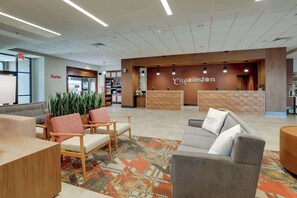 Lobby - Drury Plaza Hotel North Charleston (North Charleston)