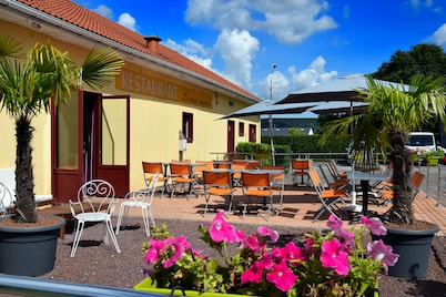 Contact Hotel Le Seino Marin