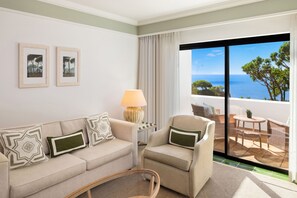 Premium bedding, pillow-top beds, minibar, in-room safe - Pine Cliffs Hotel, a Luxury Collection Resort, Algarve (Albufeira)