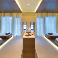 Couples treatment rooms, sauna, hot tub, steam room, Turkish bath