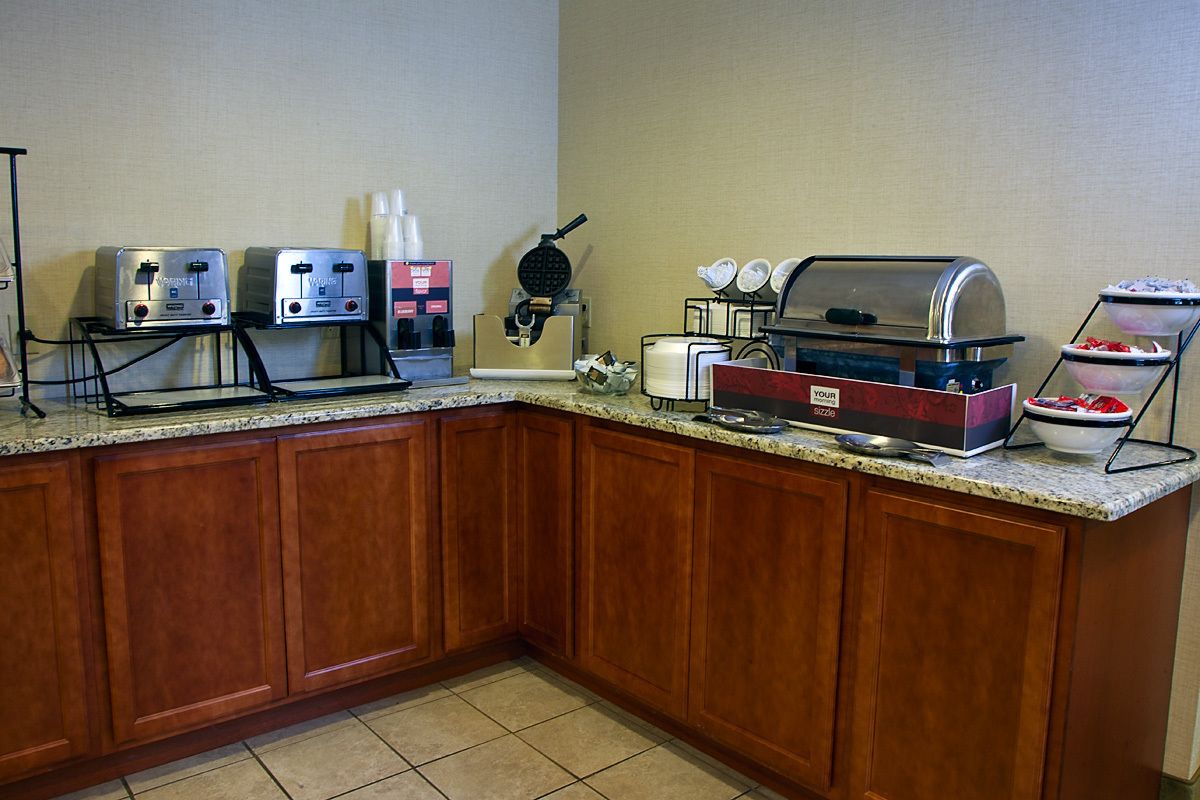 free daily full breakfast