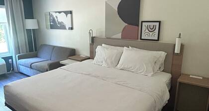 Spark by Hilton Brunswick