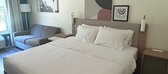 Spark by Hilton Brunswick