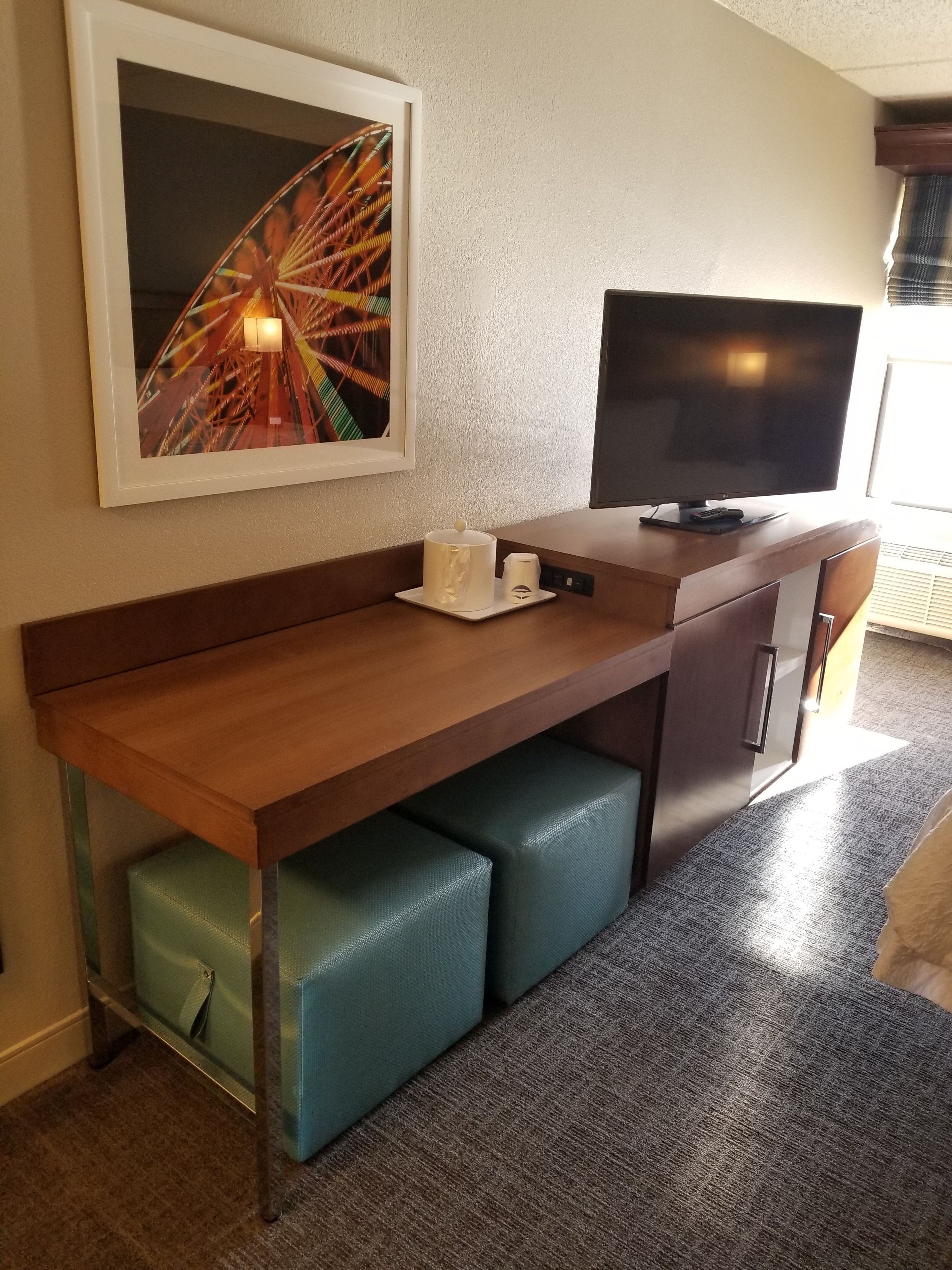 room (1 king study sofabed nonsmoking) | room amenity