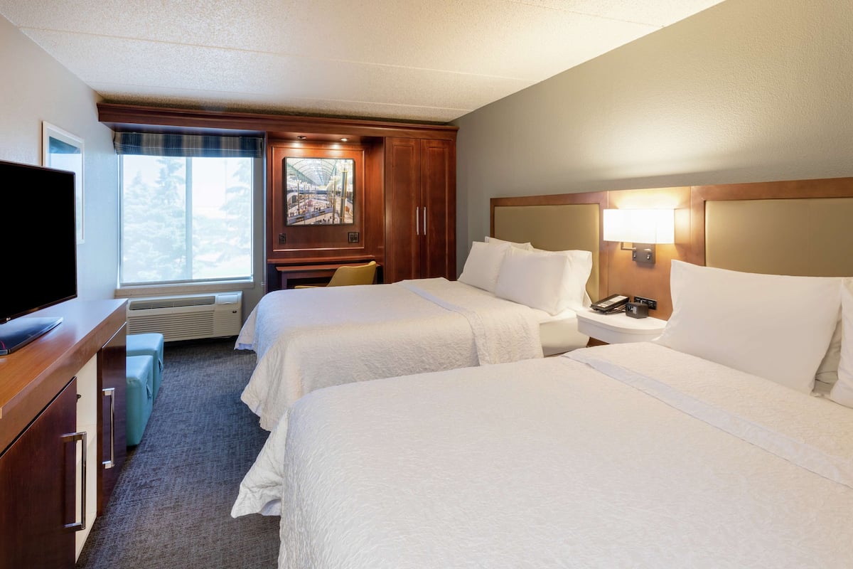 1 bedroom, premium bedding, desk, blackout drapes