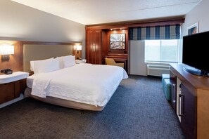 Premium bedding, desk, blackout curtains, iron/ironing board - Hampton Inn by Hilton Minneapolis/Eagan (Eagan)