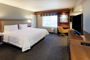 Premium bedding, desk, blackout curtains, iron/ironing board - Hampton Inn by Hilton Minneapolis/Eagan (Eagan)