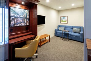 Room, 1 King Bed, Accessible, Non Smoking | 1 bedroom, premium bedding, desk, blackout drapes