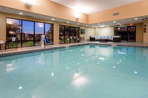 Indoor pool, pool loungers