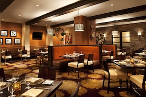 3 restaurants servant le petit déjeuner