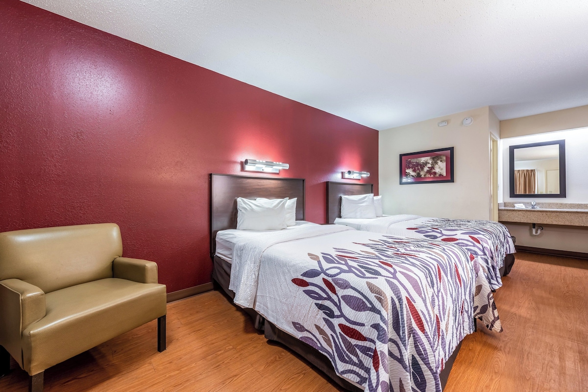 Deluxe Room, 2 Double Beds (Smoke Free) | In-room safe, desk, blackout drapes, cribs (free)