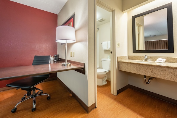 Superior Room, 1 King Bed (Smoke Free) | In-room safe, desk, blackout drapes, free cribs/infant beds