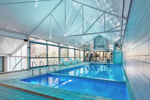 Indoor pool, pool loungers