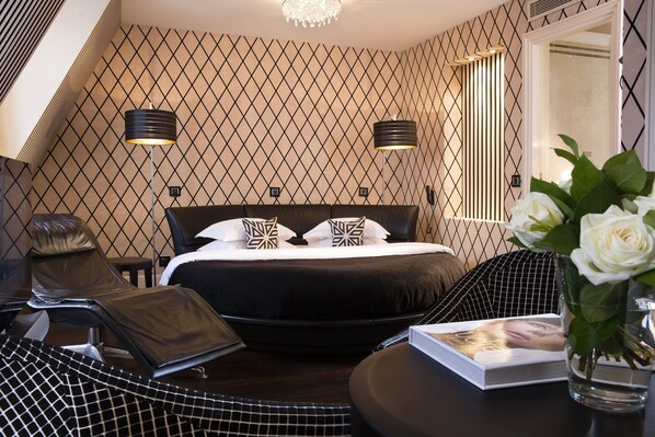 Junior Suite | Egyptian cotton sheets, premium bedding, Select Comfort beds, minibar