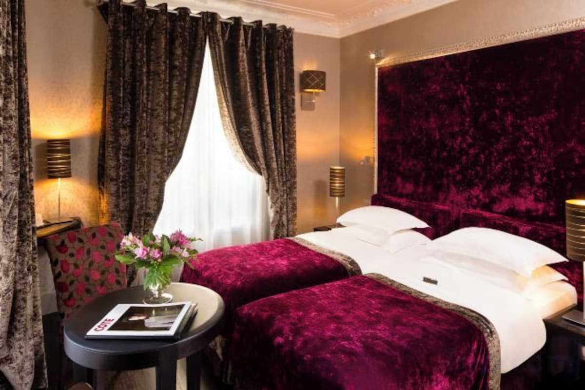 Egyptian cotton sheets, premium bedding, Select Comfort beds, minibar