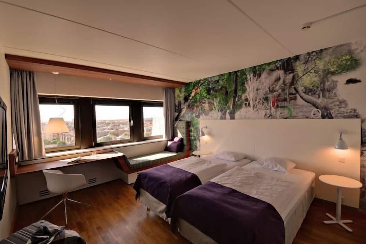 1 bedroom, in-room safe, laptop workspace, soundproofing