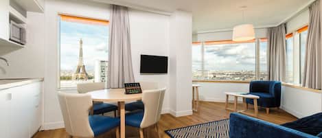 Premium bedding, in-room safe, desk, soundproofing