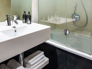 Premium bedding, in-room safe, desk, soundproofing - Aparthotel Adagio Paris Centre Tour Eiffel (Paris)