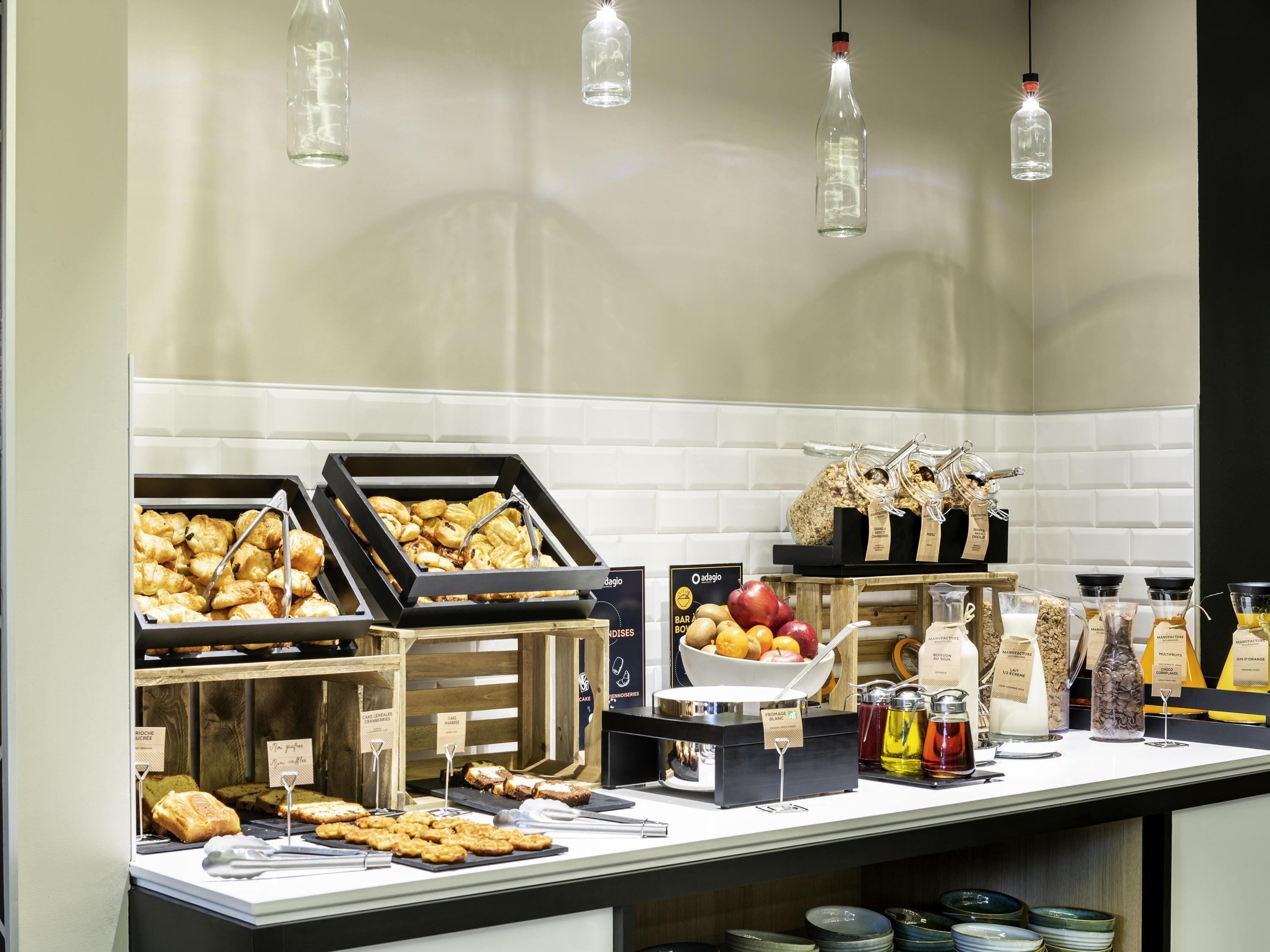 Daily buffet breakfast (EUR 19 per person)