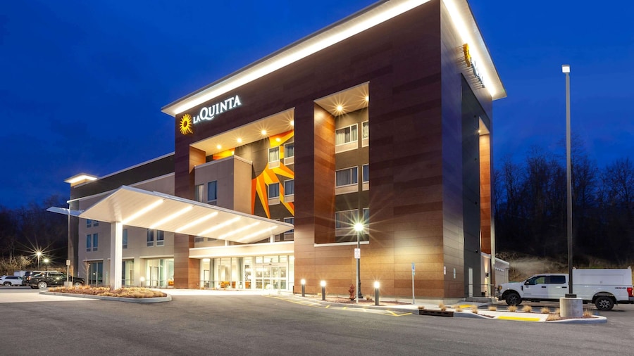 La Quinta Inn & Suites by Wyndham Middletown-Goshen
