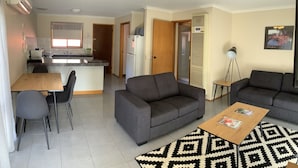 Unclassified image, 2 of 49, button - Bendigo Homestead Motor Inn & Apartments (Golden Square)
