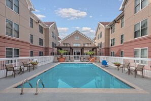 Seasonal outdoor pool, pool umbrellas, sun loungers