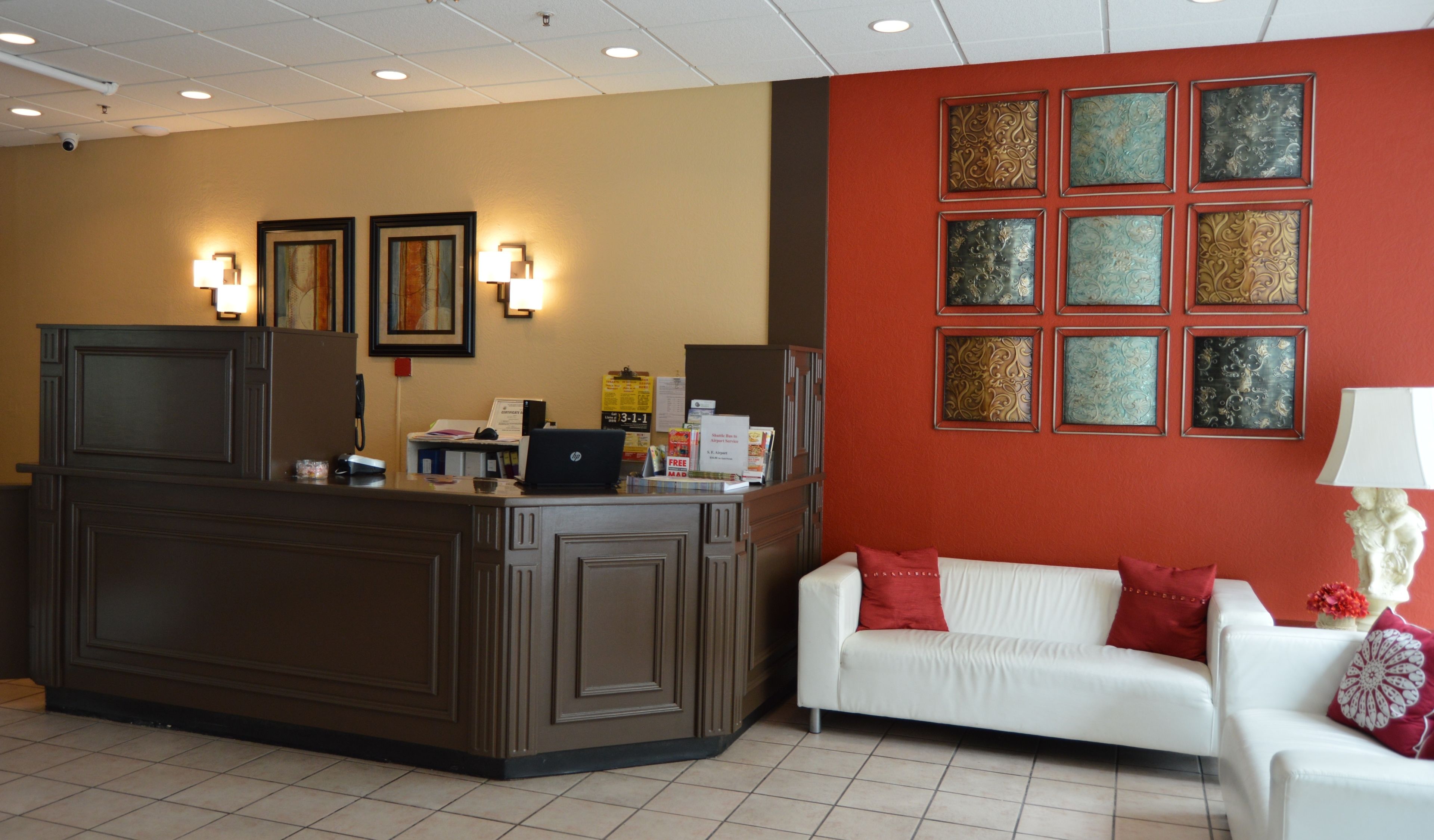 Photo - SF Plaza Hotel