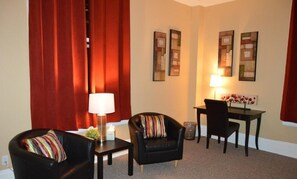 28-inch flat-screen TV with cable channels, TV - SF Plaza Hotel (San Francisco)