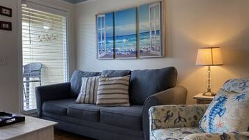 Vila, 1 quarto, vista para o resort | 1 quarto, individualmente decorados, individualmente mobiliados