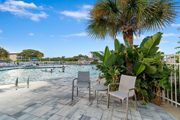 3 outdoor pools, sun loungers