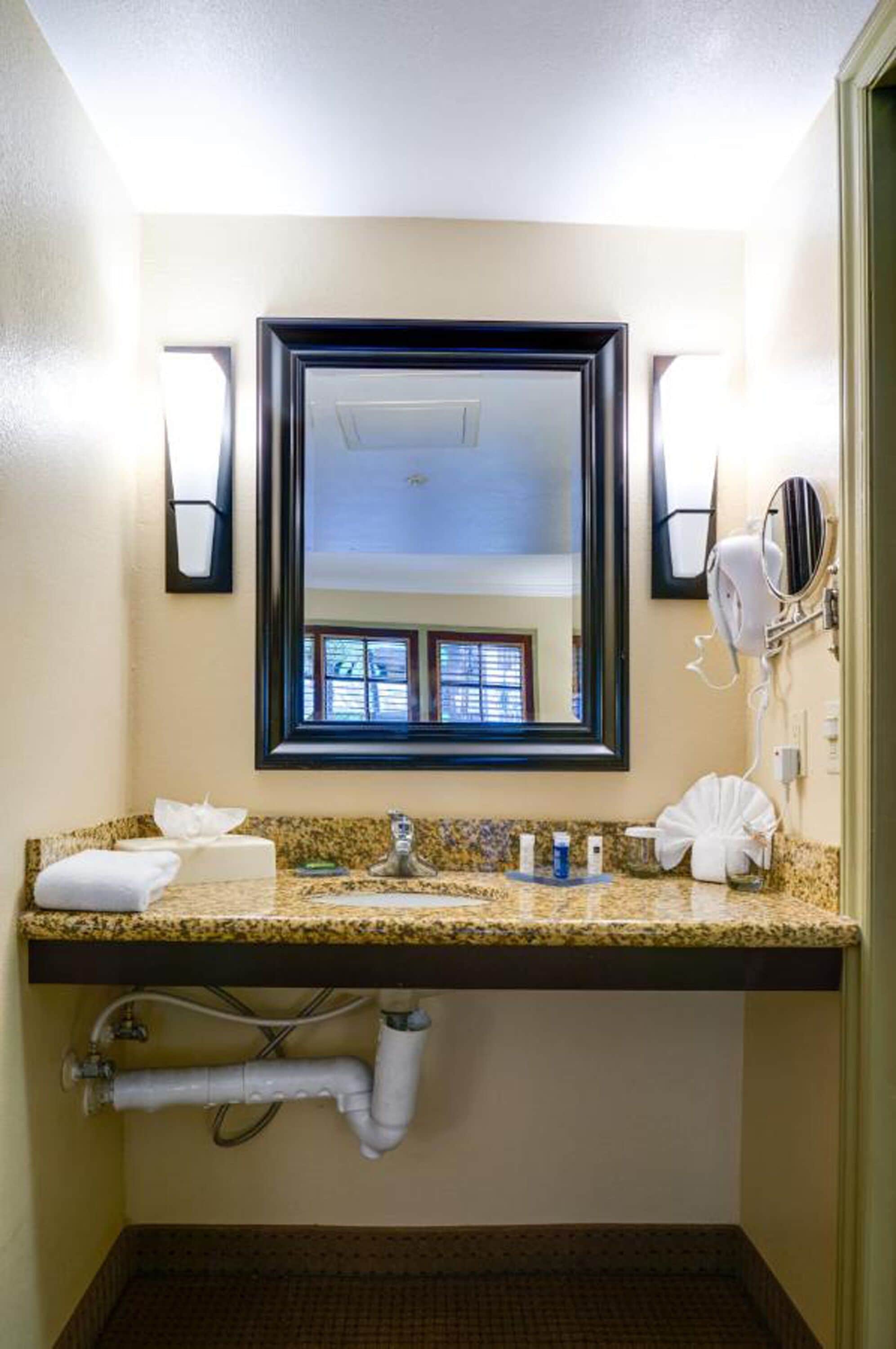 Photo - The Buena Park Grand Hotel & Suites