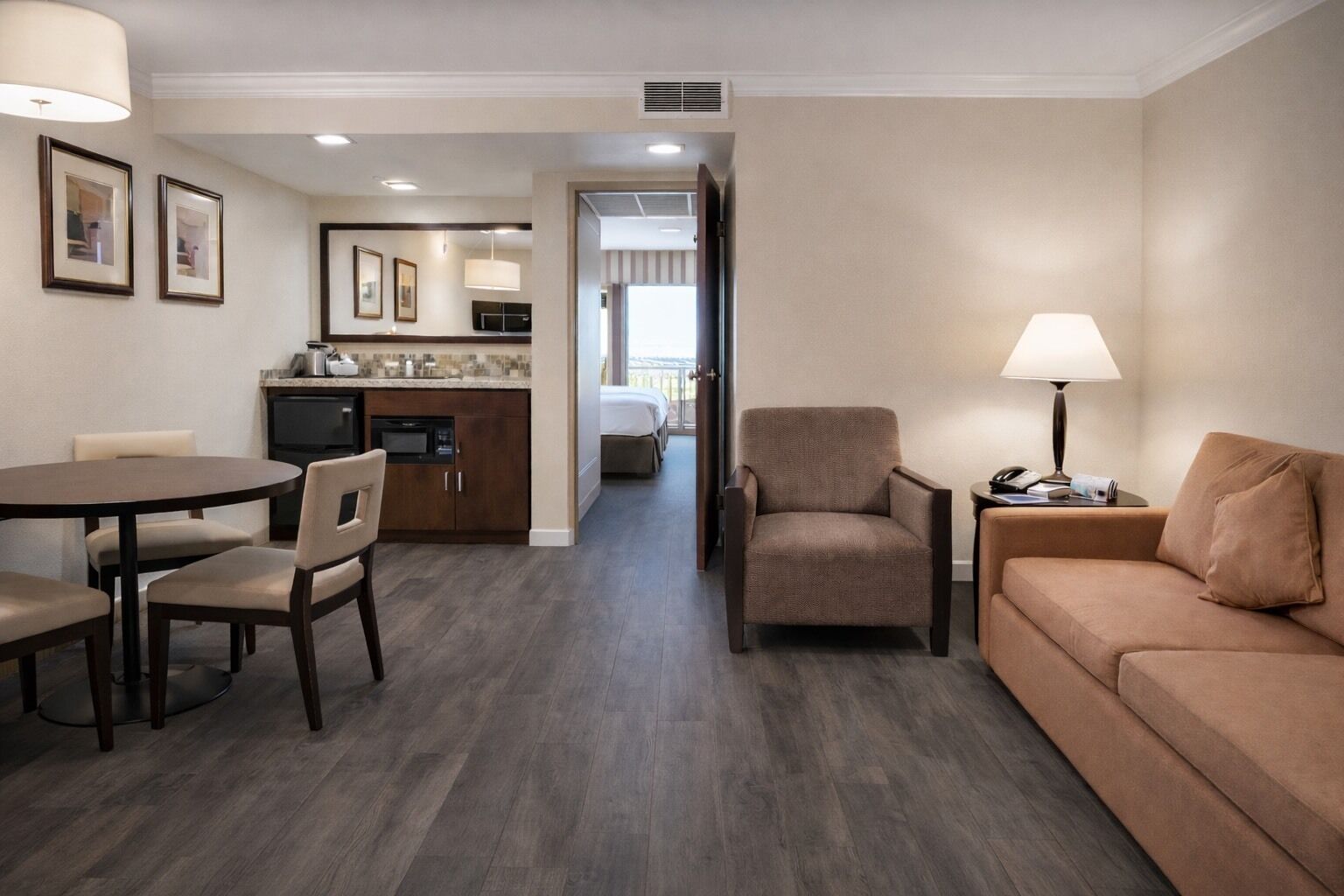 Foto - The Buena Park Grand Hotel & Suites