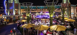 Point of interest - The Buena Park Grand Hotel & Suites (Buena Park)