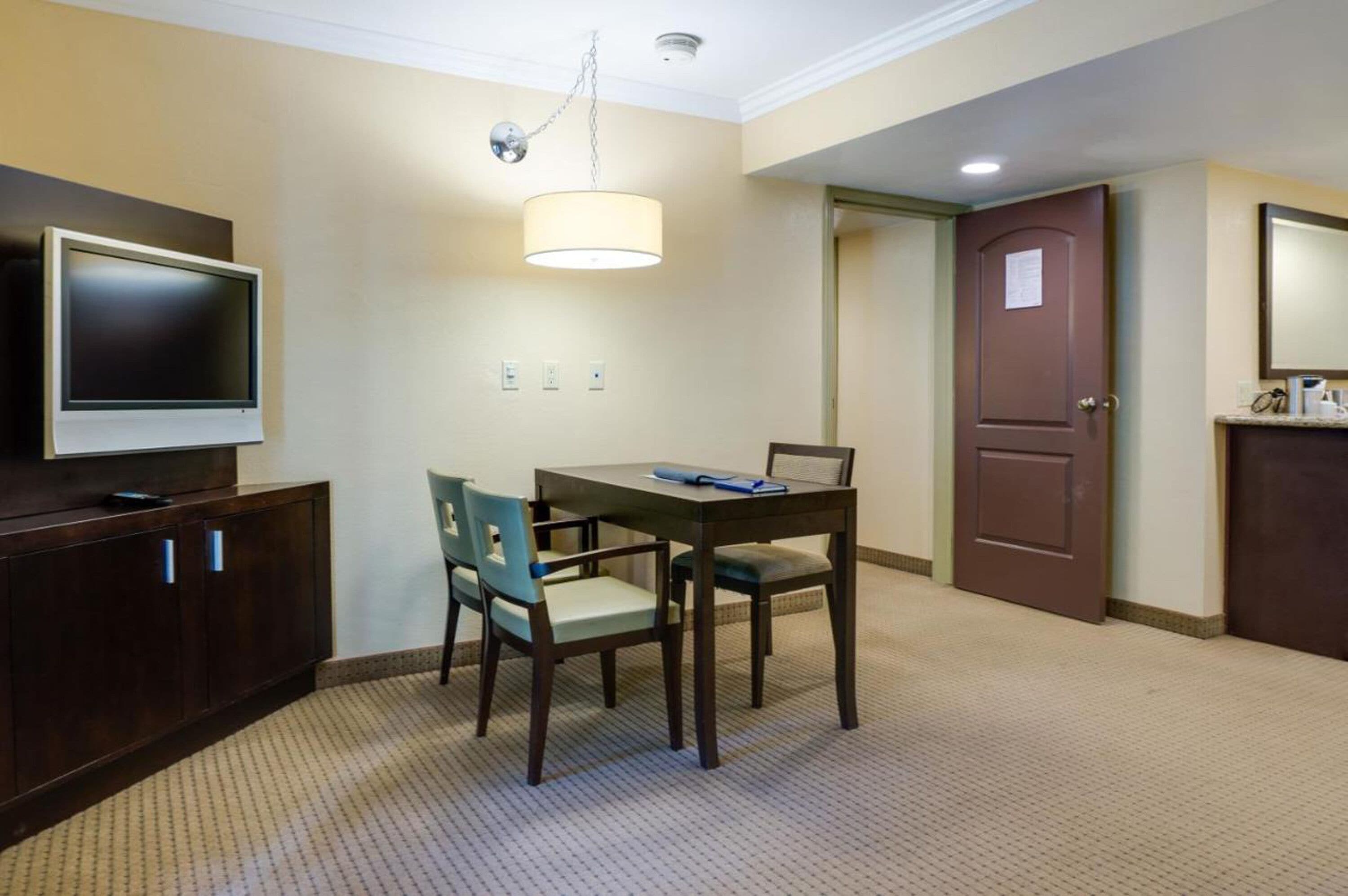 Foto - The Buena Park Grand Hotel & Suites