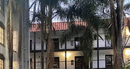 Buena Park Grand Hotel & Suites