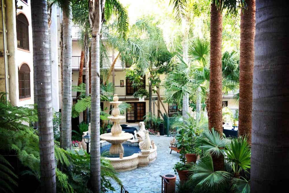 The Buena Park Grand Hotel & Suites
