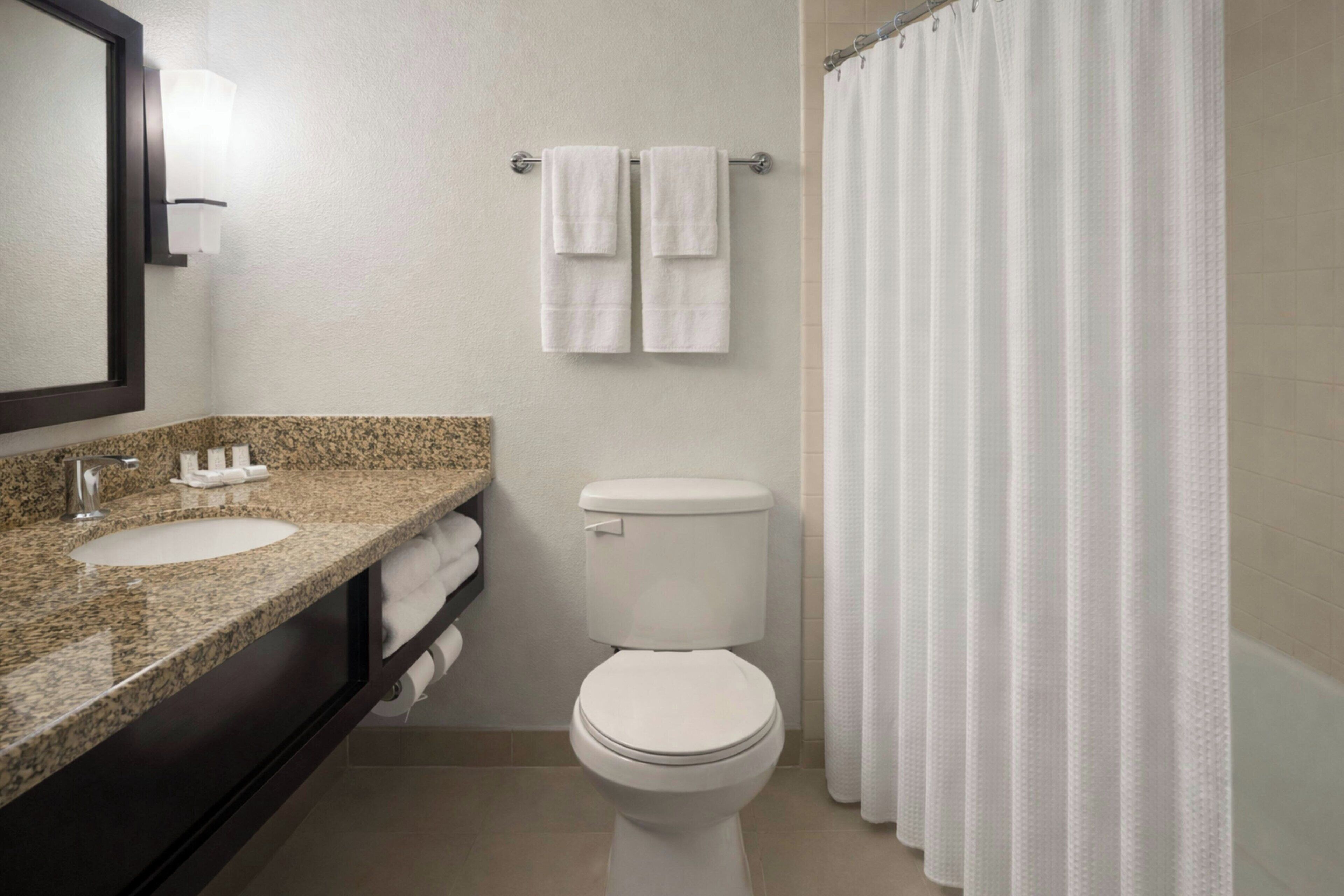 Foto - The Buena Park Grand Hotel & Suites