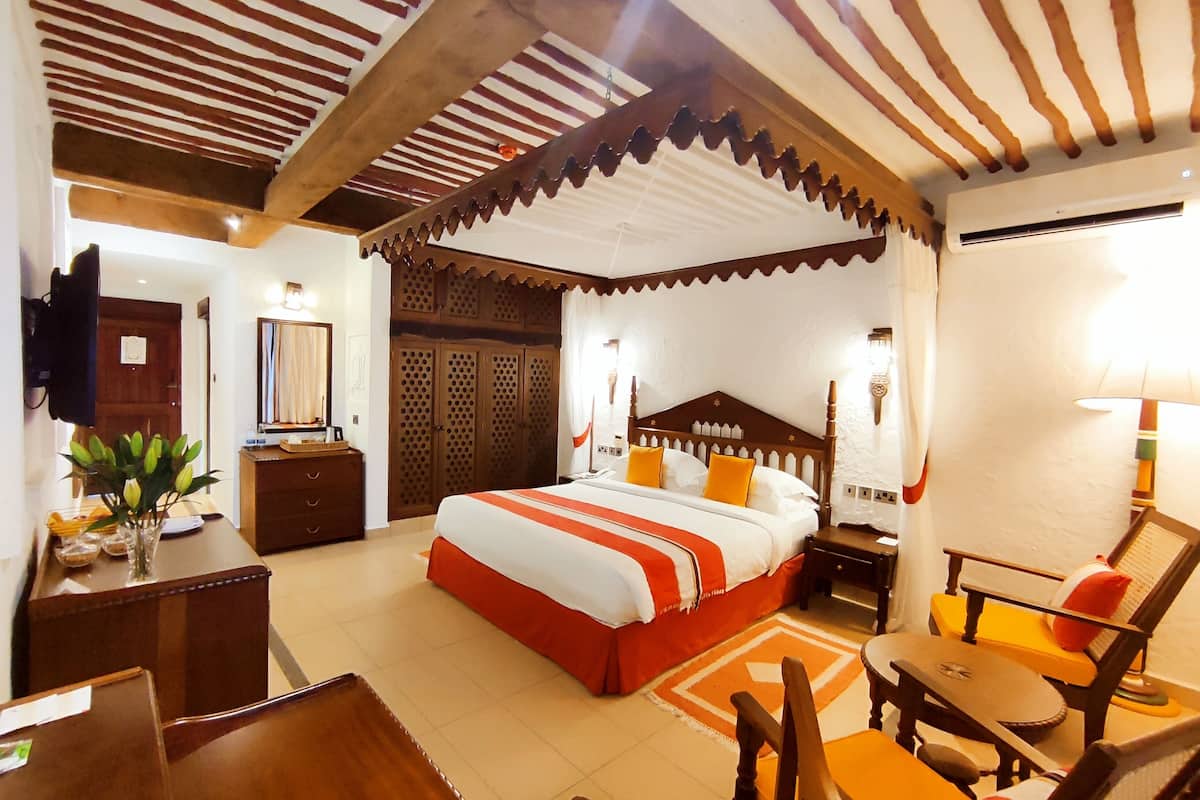 Superior Double or Twin Room, Sea View | Premium bedding, down comforters, free minibar items, in-room safe